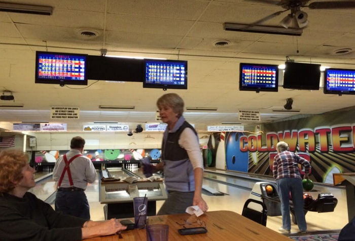 Recreation Bowling (Coldwater Recreation Bowling) - Old Photo (newer photo)